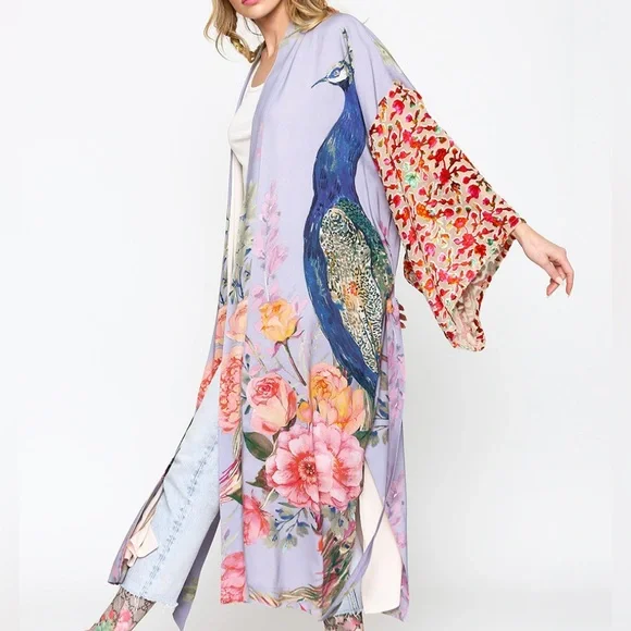 Aratta Robe - Picture 2 of 11